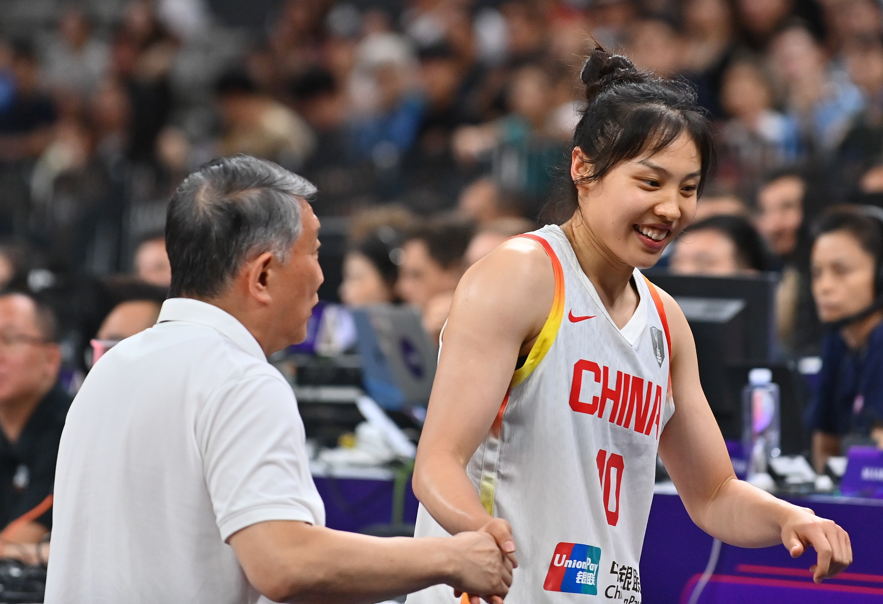 关于新西兰女篮表现出色，晋级下一轮的信息