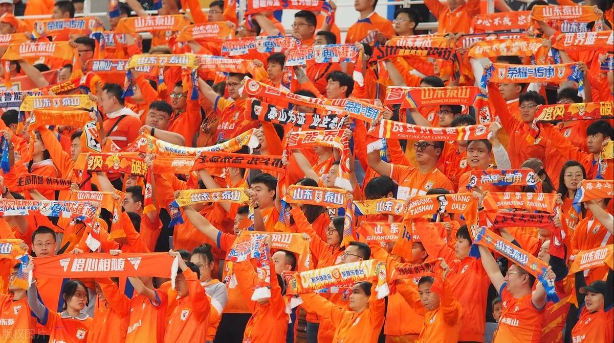 球迷对比赛再次燃动热情