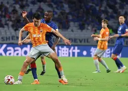 ju11.co-上海申花客场惜败江苏苏宁，遗憾失利
